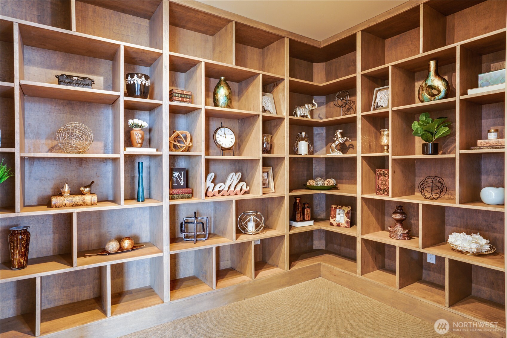 708 Market Street, Unit 705 Tacoma, WA 98402 - Photo 21 of 38 a view of a livingroom with shelves
