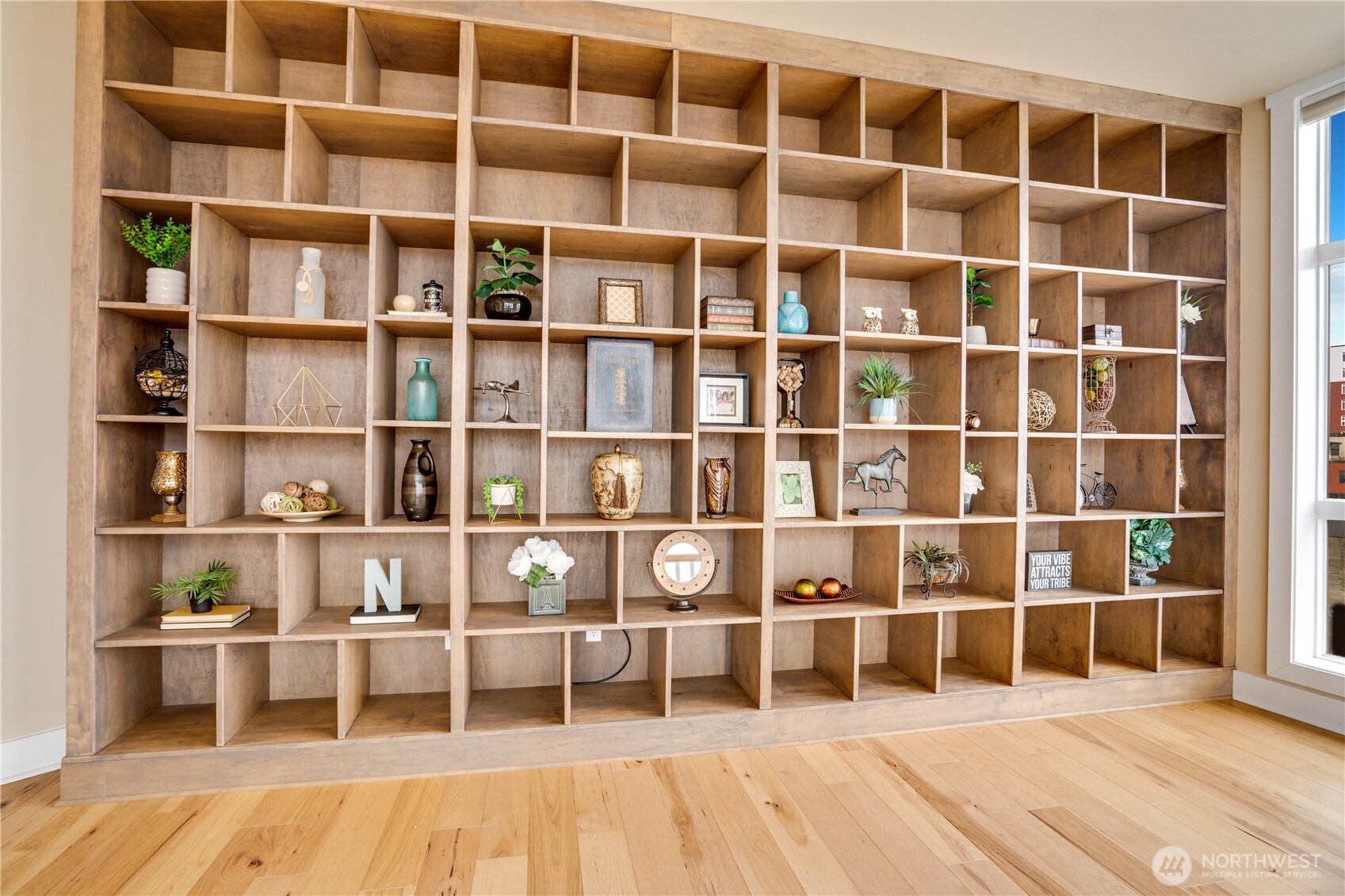 708 Market Street, Unit 705 Tacoma, WA 98402 - Photo 24 of 38 a view of a livingroom with a bookshelf