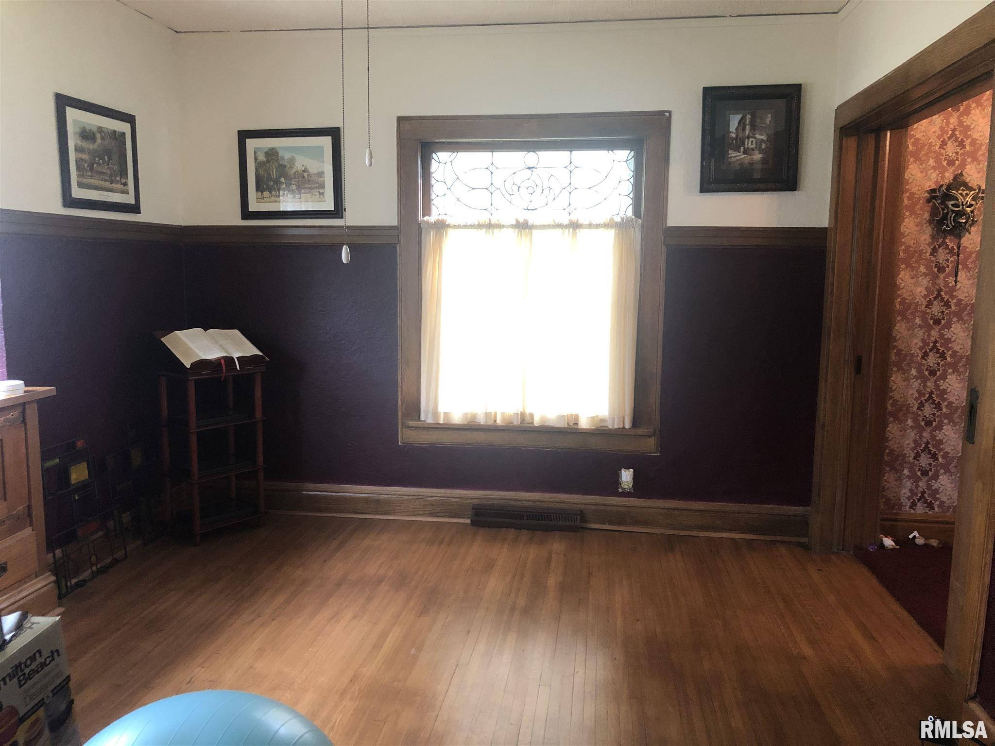 803 5th Avenue South Clinton, IA 52732 - Photo 13 of 26