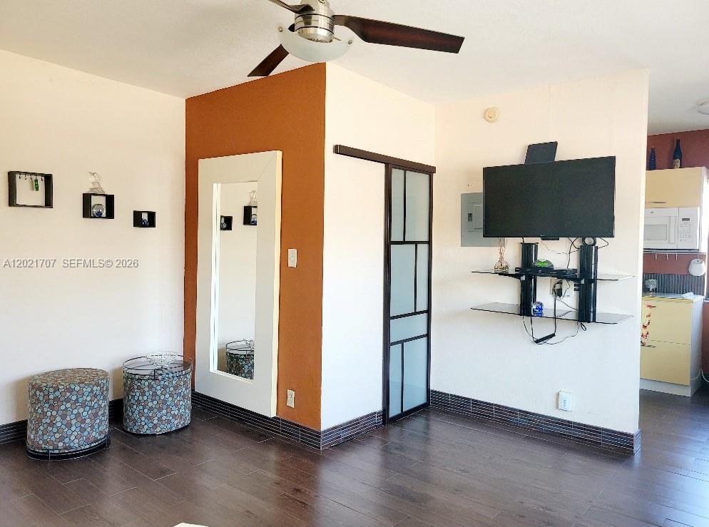 322 Harding Street, Unit B101 Hollywood, FL 33019 - Photo 13 of 25
