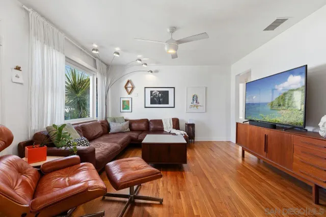 $1,199,999 | 1609 Lopez Street, Oceanside, CA 92054