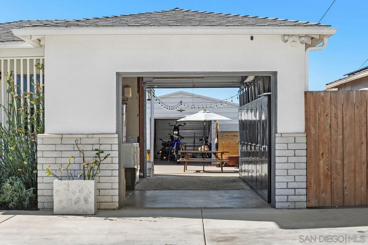 1609 Lopez Street Oceanside, CA 92054 - Photo 7 of 45