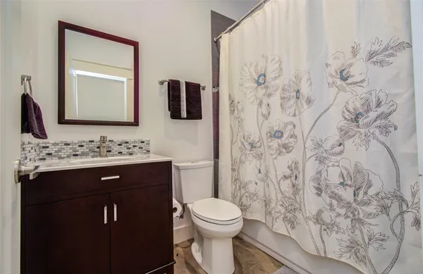 $2,999 | 4311 Marina Street, Houston, TX 77007