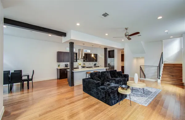 $2,999 | 4311 Marina Street, Houston, TX 77007