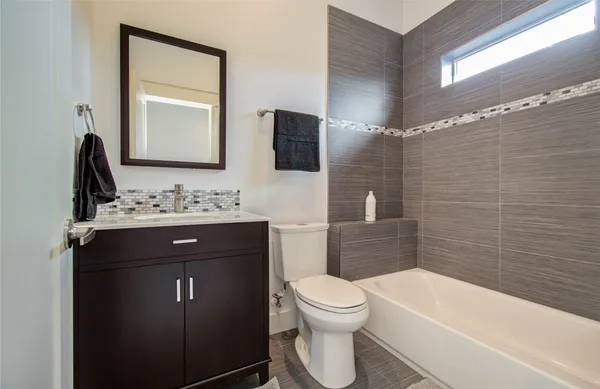 $2,999 | 4311 Marina Street, Houston, TX 77007