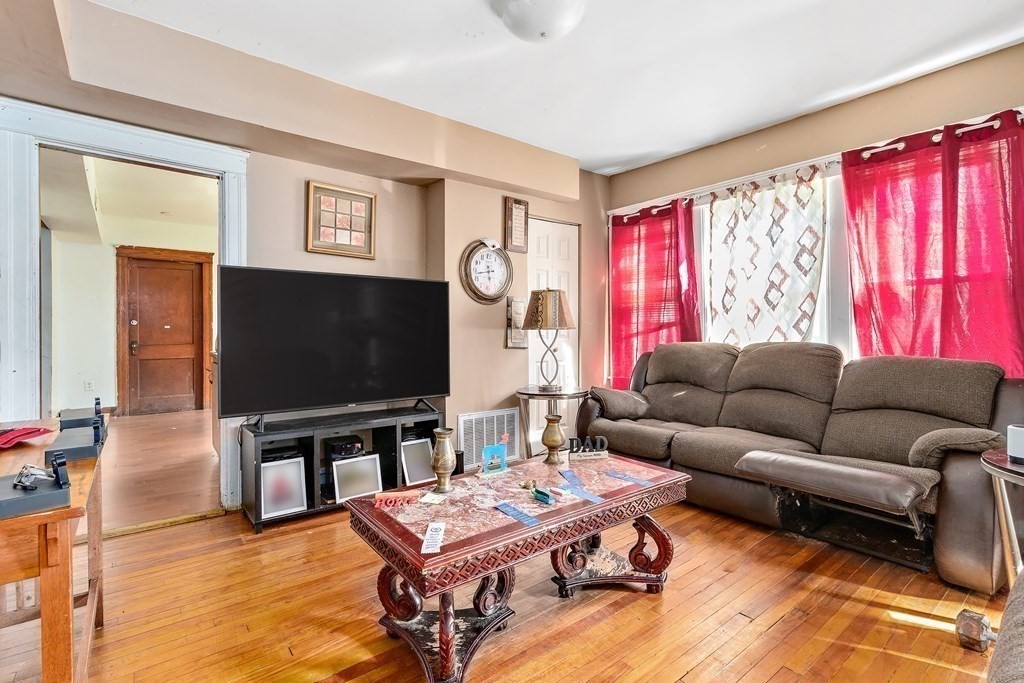 45 Catharine Street Worcester, MA 01605 - Photo 11 of 21