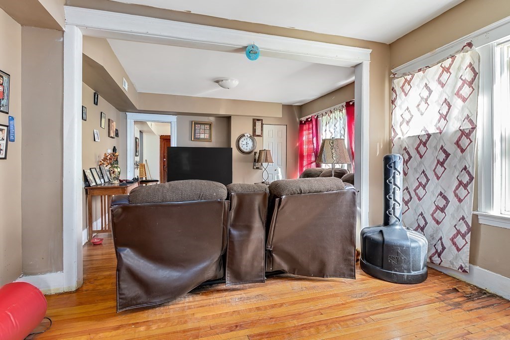 45 Catharine Street Worcester, MA 01605 - Photo 12 of 21