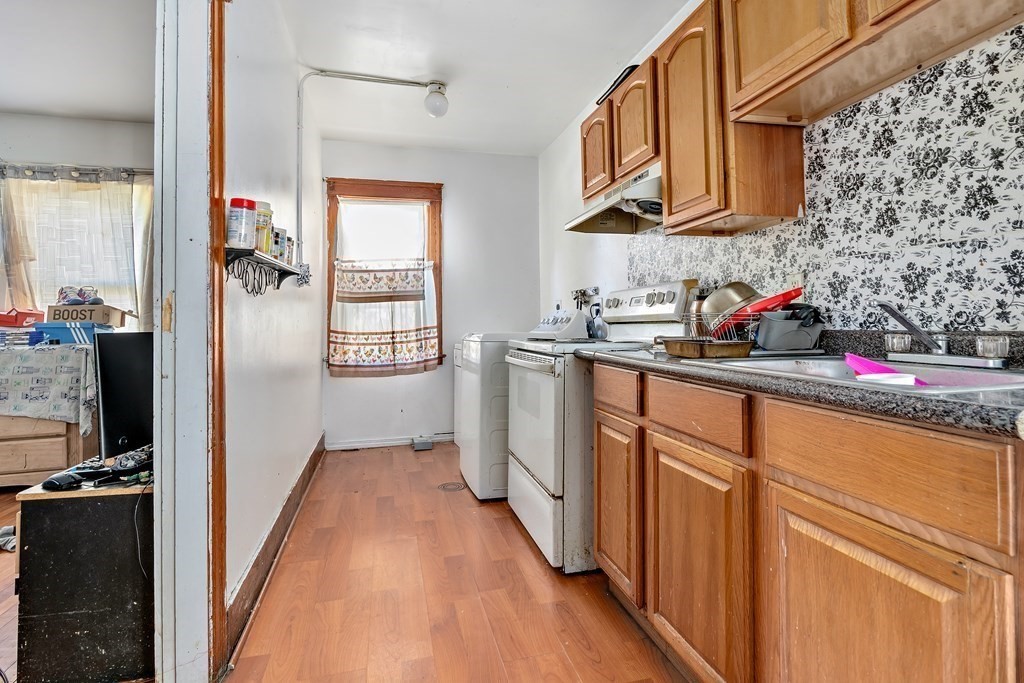 45 Catharine Street Worcester, MA 01605 - Photo 16 of 21