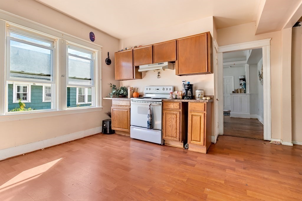 45 Catharine Street Worcester, MA 01605 - Photo 7 of 21