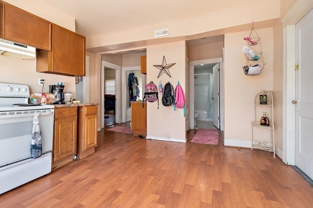 45 Catharine Street Worcester, MA 01605 - Photo 8 of 21