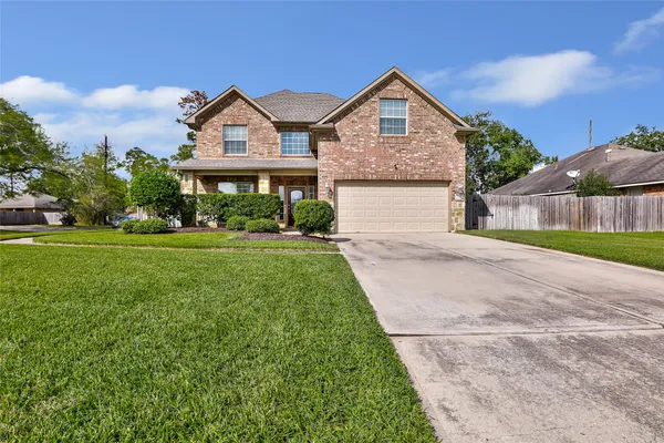 $380,000 | 110 South Diamondhead Boulevard, Crosby, TX 77532