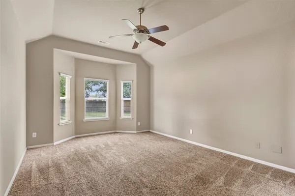 $380,000 | 110 South Diamondhead Boulevard, Crosby, TX 77532