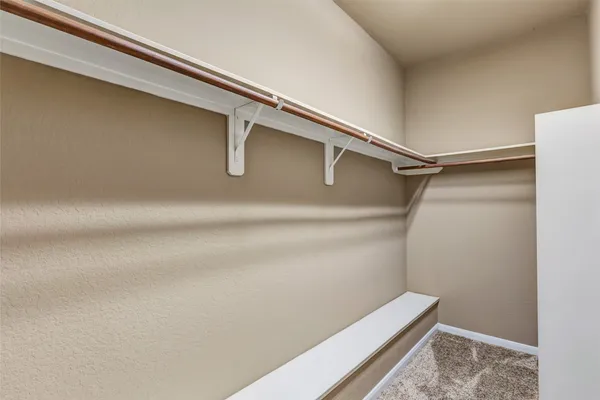$380,000 | 110 South Diamondhead Boulevard, Crosby, TX 77532