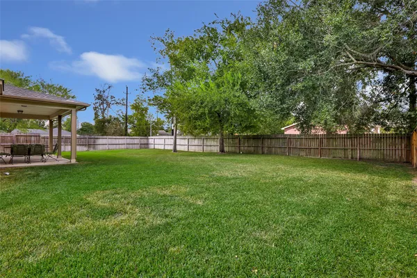 $380,000 | 110 South Diamondhead Boulevard, Crosby, TX 77532