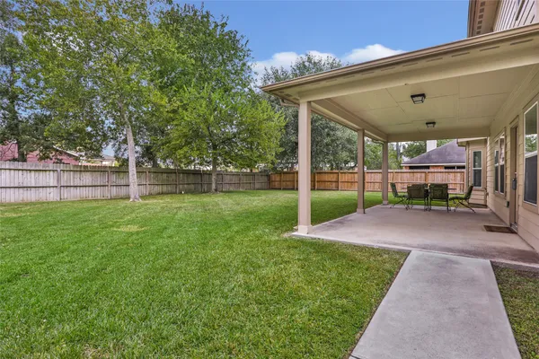 $380,000 | 110 South Diamondhead Boulevard, Crosby, TX 77532