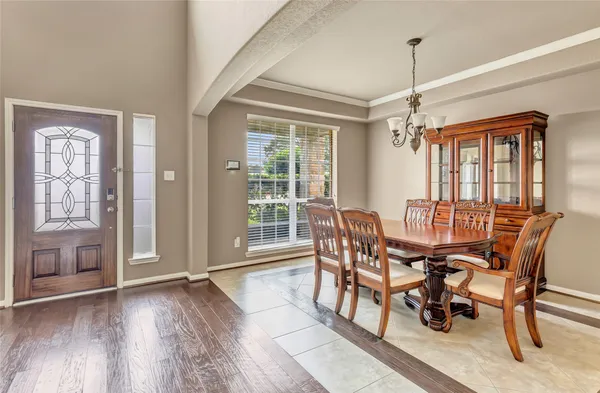 $380,000 | 110 South Diamondhead Boulevard, Crosby, TX 77532