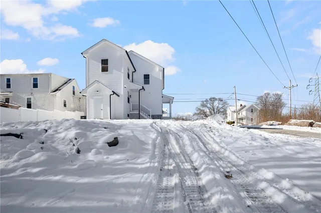 $595,000 | 43 Massachusetts Avenue, Cumberland, RI 02864