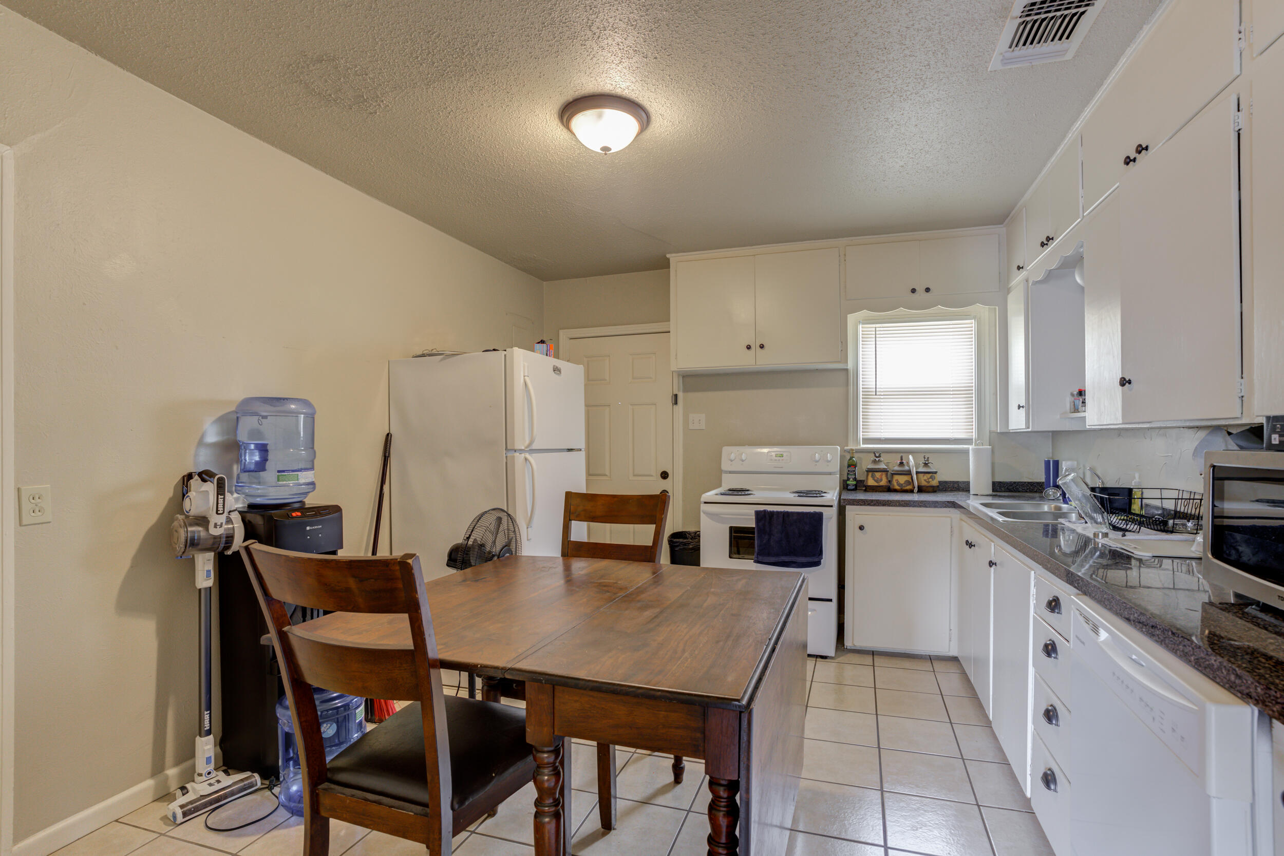 2706 37th Street Lubbock, TX 79413 - Photo 9 of 19 2706-37th-St_Lubbock-TX_7_Kitchen