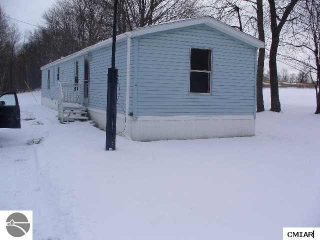 11719 South Gilmore Road Blanchard, MI 49310 - Photo 1 of 7 1766928.JPG