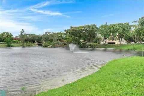 $1,800 | 6001 North Falls Cir Drive, Unit 409, Lauderhill, FL 33319