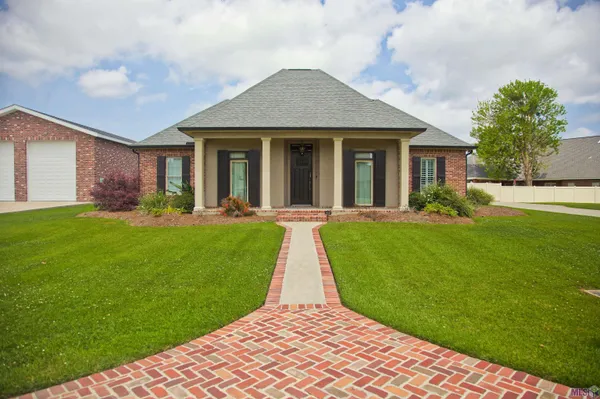 $495,000 | 126 West 40th Place, Cut Off, LA 70345