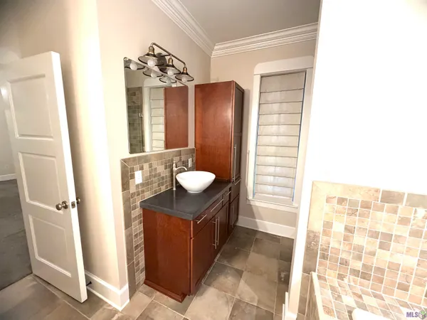 $535,000 | 126 West 40th Place, Cut Off, LA 70345