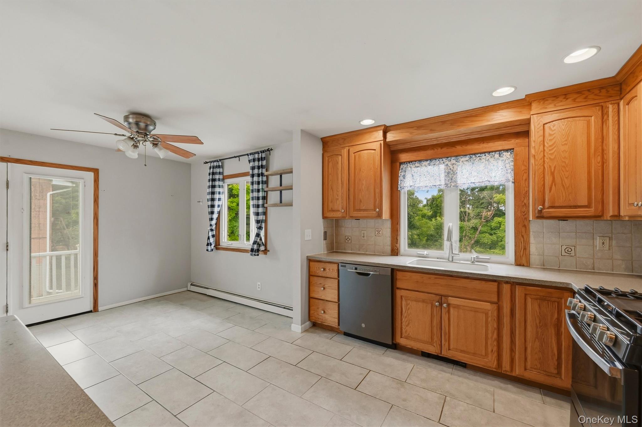 39 Raker Road Poughkeepsie, NY 12603 - Photo 12 of 31