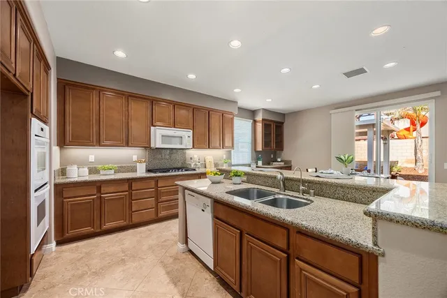 $975,000 | 14280 Brant Court, Eastvale, CA 92880