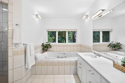 $1,495,000 | 3 Glenwood Lane, Sandwich, MA 02563