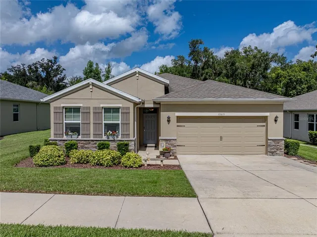 $437,500 | 12615 Eastpointe Drive, Dade City, FL 33525