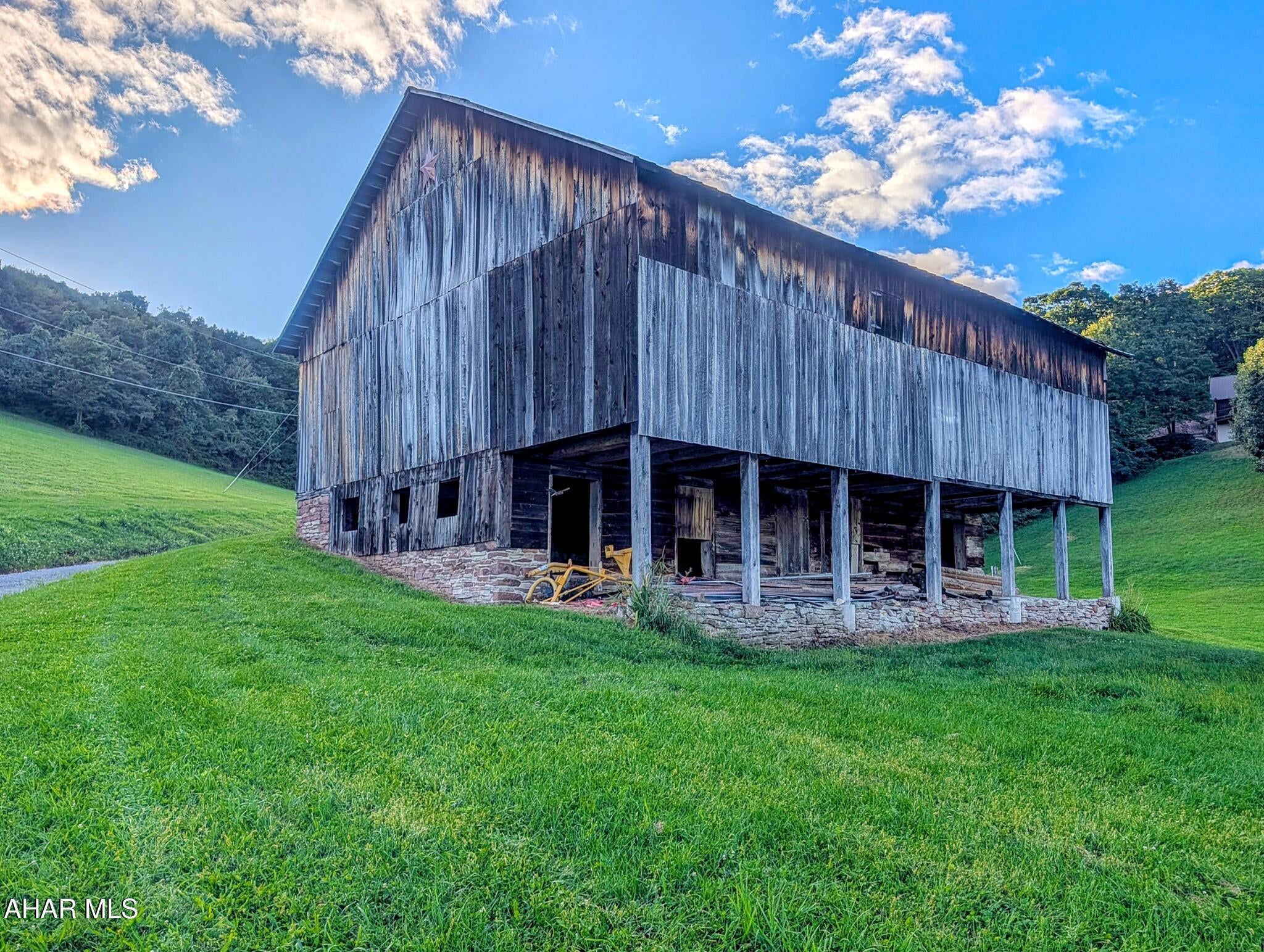 1077 Queen Road Claysburg, PA 16625 - Photo 88 of 136 Gallery Image 88