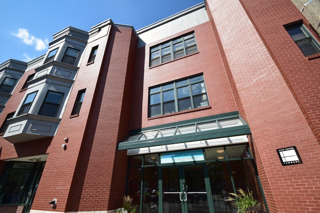 327 Centre Street, Unit 308 Boston, MA 02130 - Photo 1 of 13