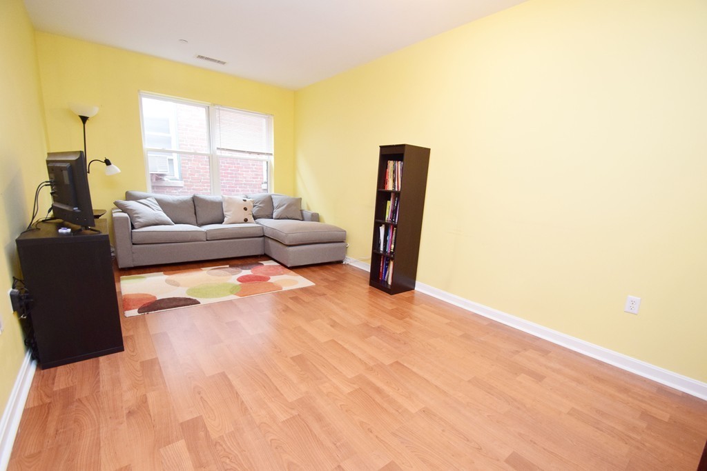 327 Centre Street, Unit 308 Boston, MA 02130 - Photo 2 of 13