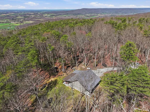 $299,900 | 1978 Highland Blf Trail, Tracy City, TN 37387