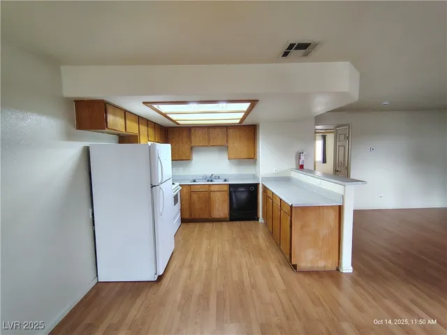 $1,300 | 6552 Wilma Avenue, Unit 202, Las Vegas, NV 89108