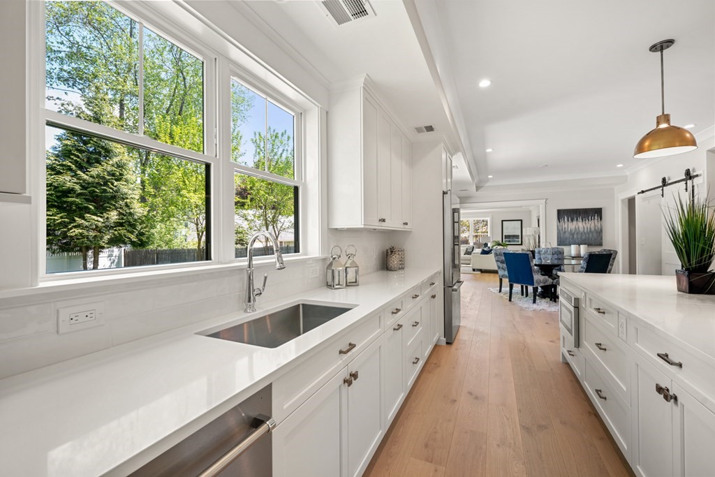 27 Porter Road Natick, MA 01760 - Photo 11 of 37 Gallery Image 11