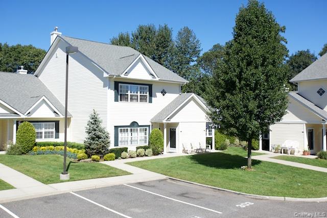 216 Centre Court, Unit 216 Medford, NY 11763 - Photo 2 of 12