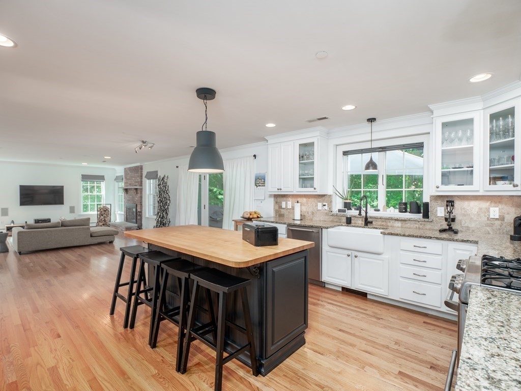 36 Beaver Brook Road North Andover, MA 01845 - Photo 8 of 42 Gallery Image 8