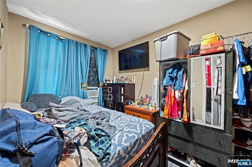 109 Lyon Street Paterson, NJ 07524 - Photo 11 of 39