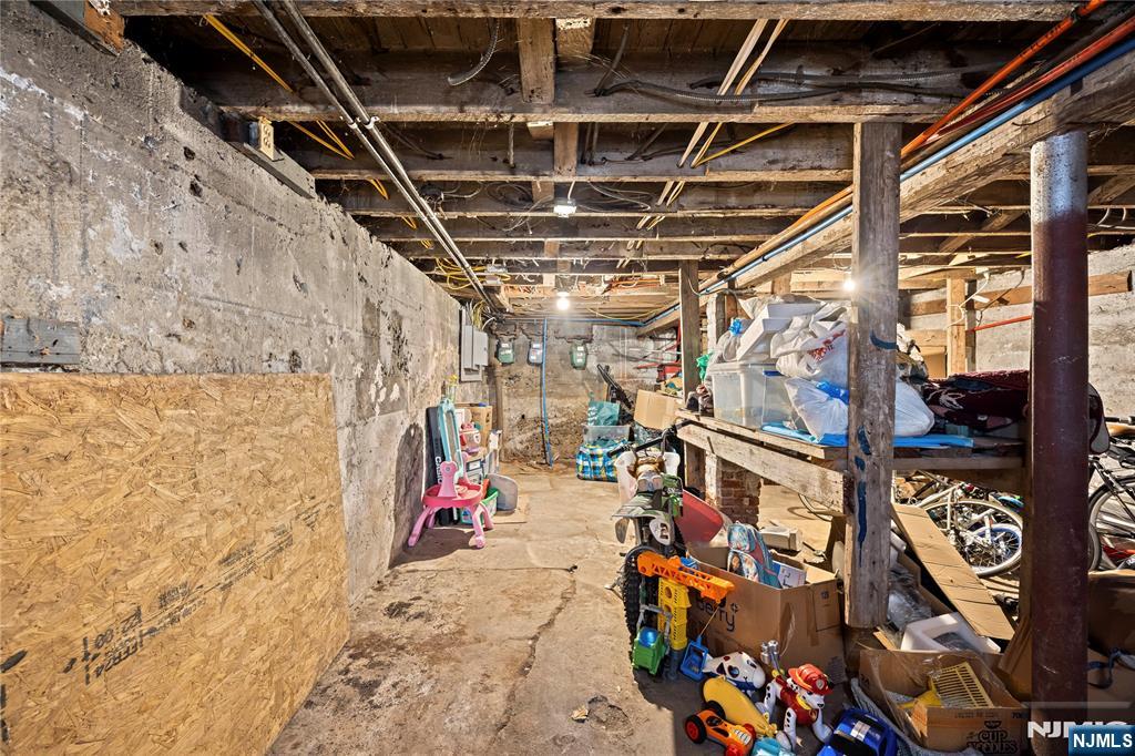 109 Lyon Street Paterson, NJ 07524 - Photo 17 of 39