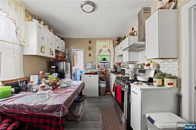 $549,900 | 109 Lyon Street, Paterson, NJ 07524