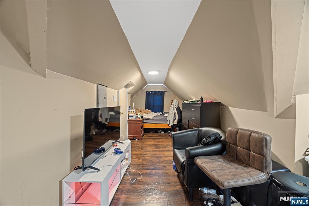 109 Lyon Street Paterson, NJ 07524 - Photo 29 of 39