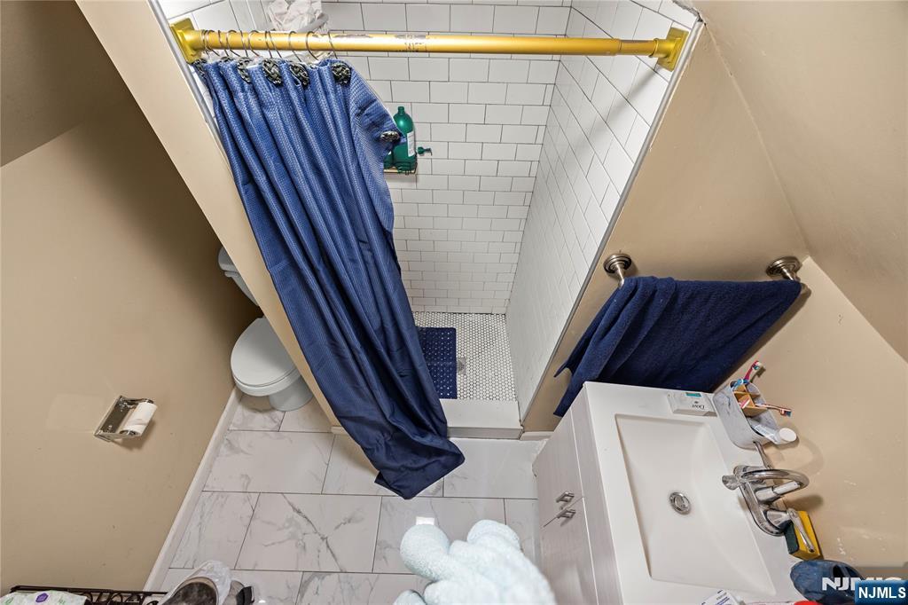 109 Lyon Street Paterson, NJ 07524 - Photo 32 of 39