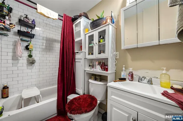 $549,900 | 109 Lyon Street, Paterson, NJ 07524