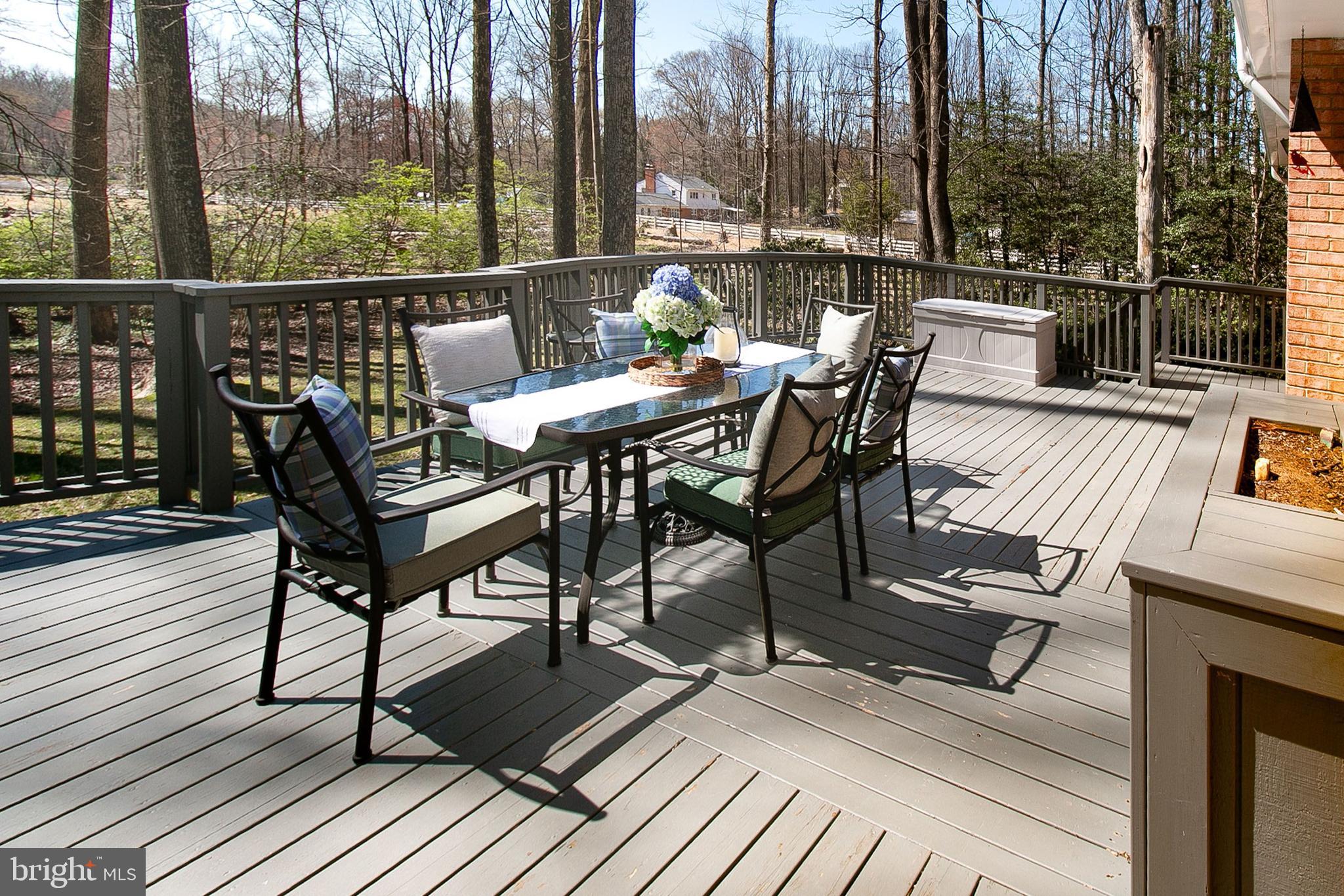 12415 Caisson Road Fairfax, VA 22030 - Photo 5 of 39 a view of a outdoor seating area with furniture