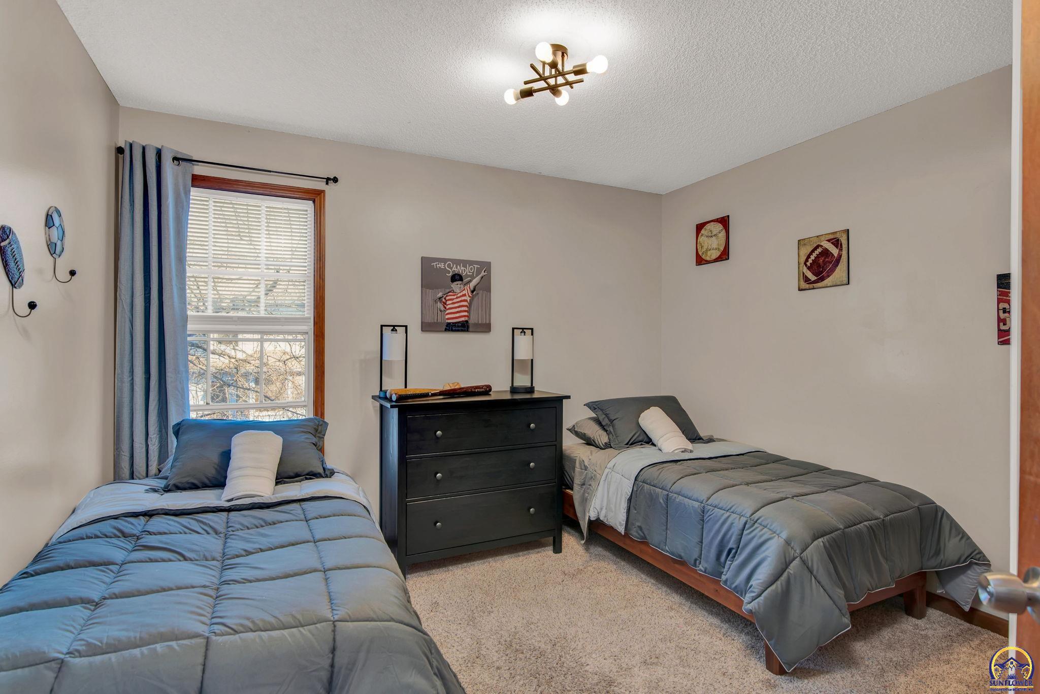 5652 Southwest 34th Terrace Topeka, KS 66614 - Photo 12 of 25