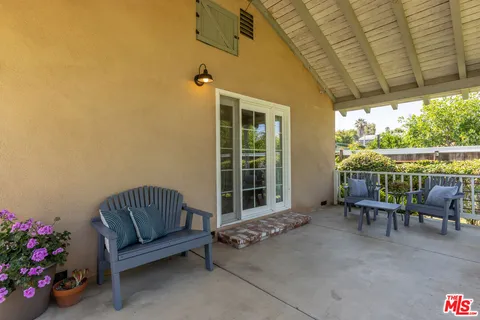 $899,000 | 8362 Shirley Avenue, Northridge, CA 91324