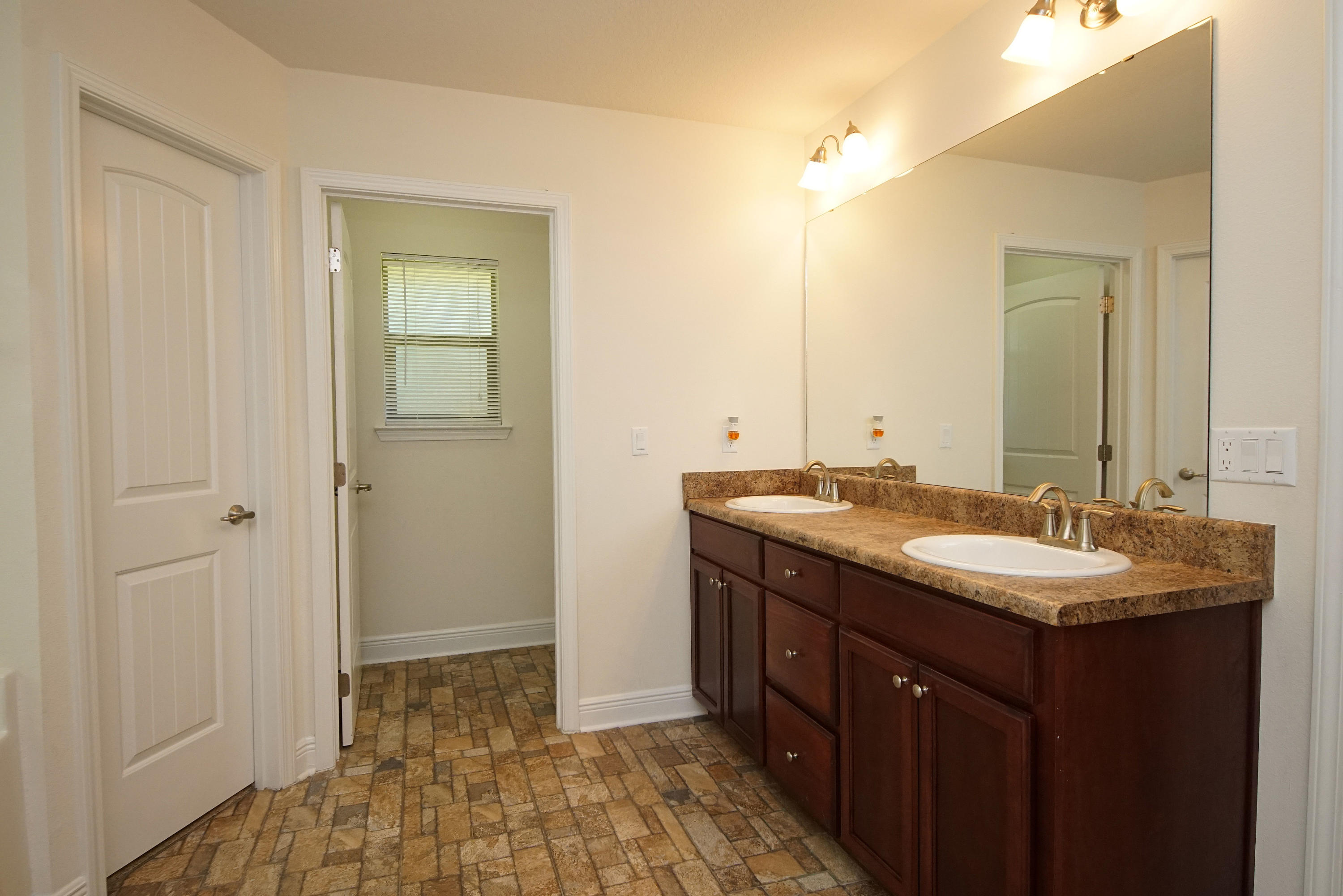210 Raptor Drive Crestview, FL 32536 - Photo 19 of 35 Gallery Image 19