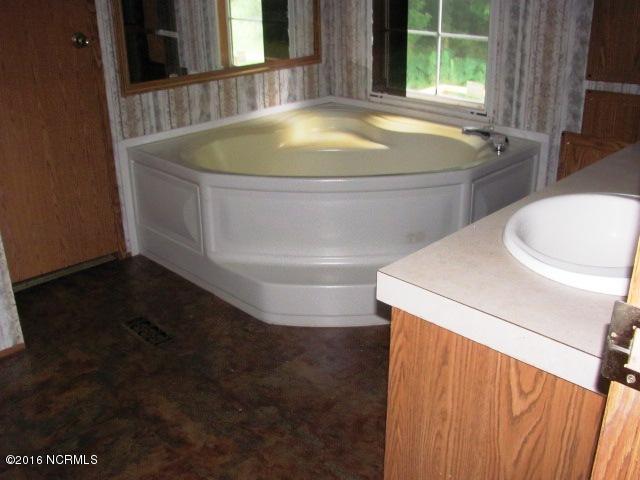 1155 Jonestown Road Dover, NC 28526 - Photo 6 of 11 1155 Jonestown Master Bathroom