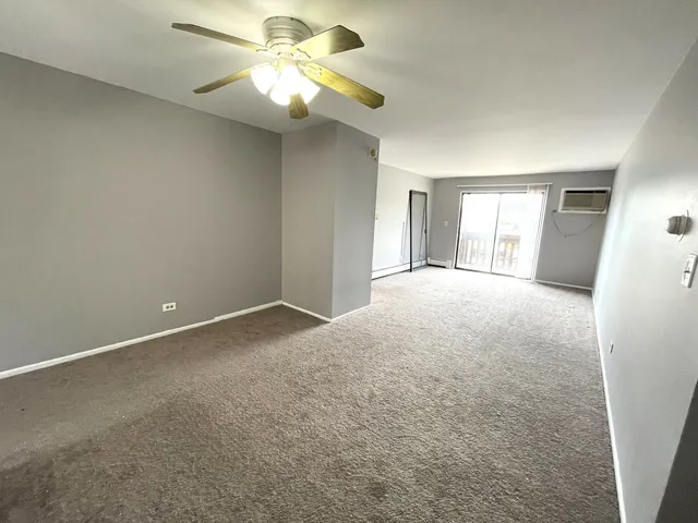 $1,650 | 535 Brookside Drive, Unit F, Westmont, IL 60559